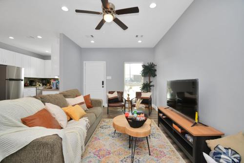 Modern Stay Near Nrg, Medical Center & Downtown