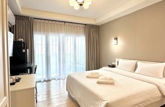 Modern Studio 50m from Jomtien Beach, Free WiFi & Balcony