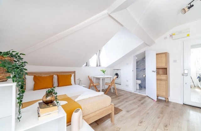 Modern Studio flat w/close tube stations