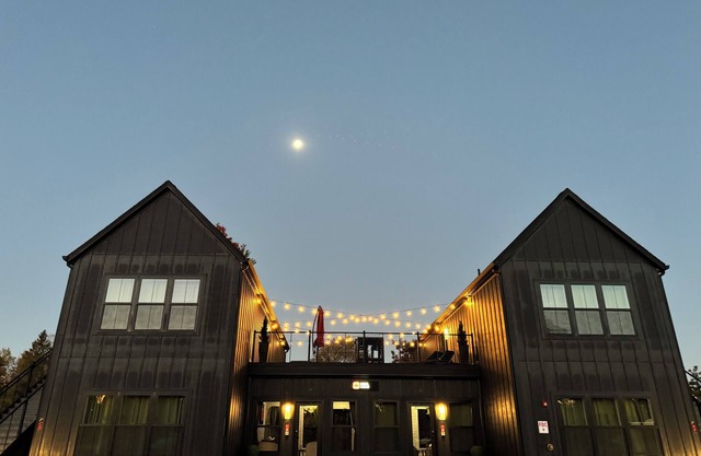 Modern Studio in New Boutique Resort with Fire Pit, Hot Tubs, Sauna, & More!