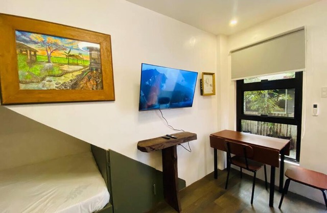 Modern Studio Marikina AC Wifi