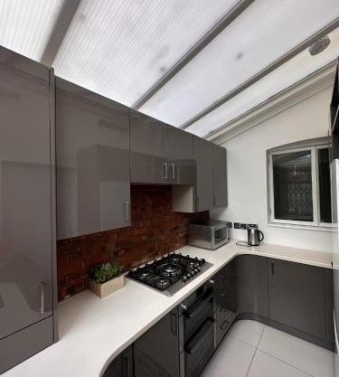 Modern Stylish Home Near Chelsea Stadium & Kensington