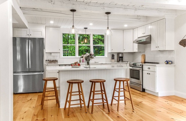 Modern Sunapee Cottage - Hilltop Hideaway
