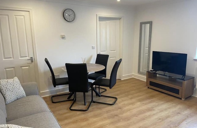 Modern The Mews Apartment