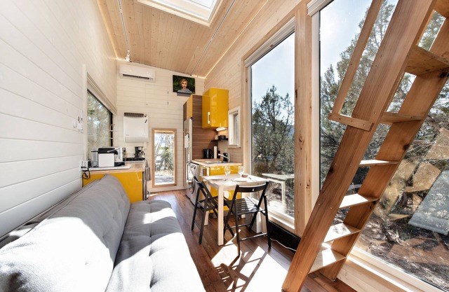 Modern Tiny Home w/Grill, 25 Min. To Skiing, 3 Min. to Shops and Restaurants!