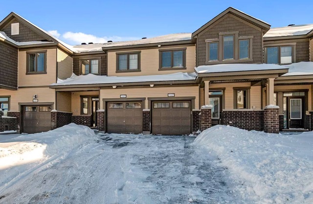Modern Townhouse for Families | Game Room, 2 Parking Spots, 20 Min to Downtown