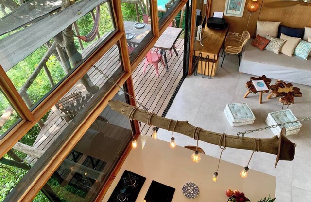 Modern Tree-House with beautiful mountain views