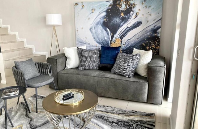 Modern Two Bed Townhouse with pool