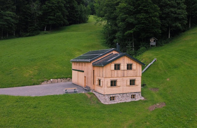 Modern vacation hut in a quiet, secluded location at the foot of the Hirschberg, with terrace