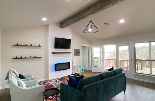 Modern, Waterfront Lake House in Private Cove with Remarkable Deck!