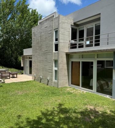 Moderna Casa en Cariló