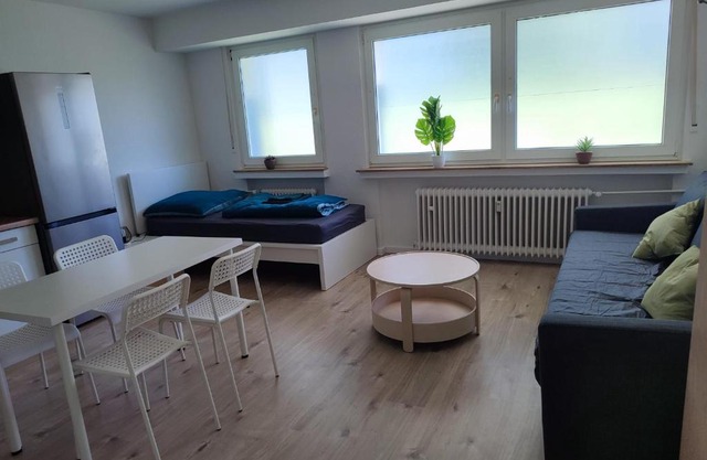 Moderne Ferienwohnung Messe Monteurwohnung Business Appartement Ratingen 4-5 P, Flughafen Düsseldorf