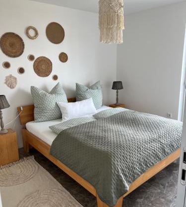 Moderne großräumige 3 Zimmer Wohnung in Wallersdorf-Haidlfing