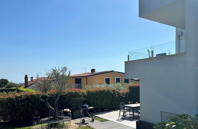Moderne Villa in Ruhiger Lage mit Garten für 6 P., 500m zum Strand, 2 Parkplätze