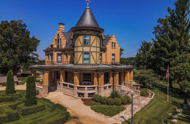 Modernized 1898 Victorian Castle on Route 66
