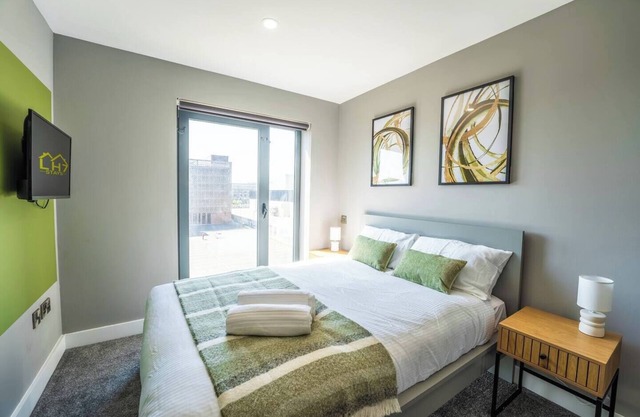 Monarchs Quay 2-Bed Flat by Liverpool Waterfront