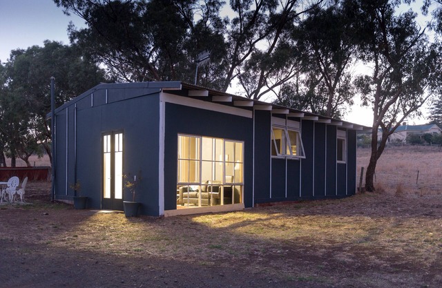 Monash Cottage - Pet Friendly Accommodation