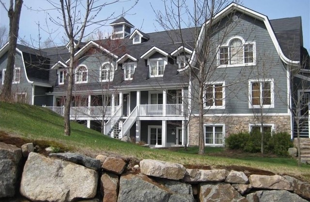 Mont Tremblant One Bedroom Resort Condo - Les Manoirs - Certified CITQ # 295738