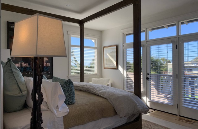 MONTHLY: Craftsman Beach Retreat!