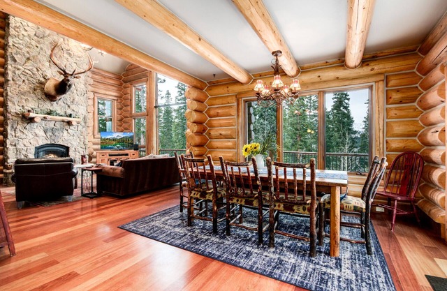 Monthly Rental Discounts - Pet Friendly, Outdoor Dining & Gas Grill, Private Hot Tub, Pool Table