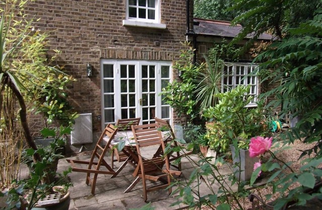Montpelier Row Cottages , Garden Cottage