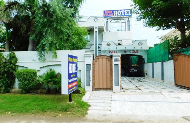 Moon Palace Hotel Lahore