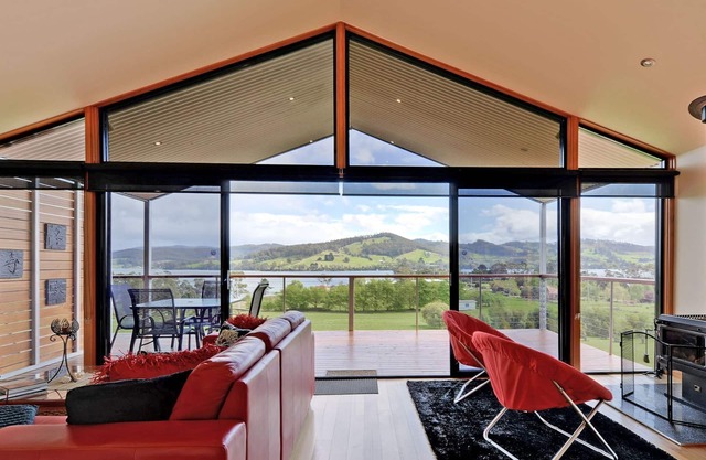 Moon River Retreat - Panoramic water views