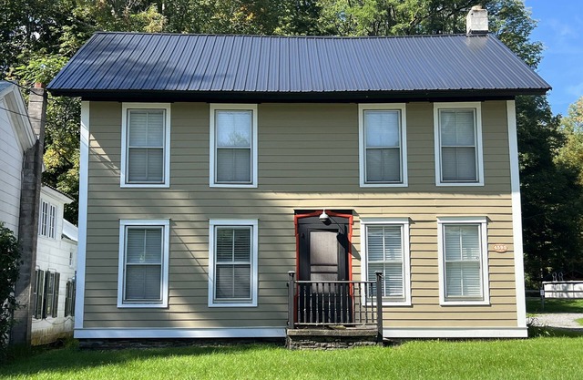 Moonlight Graham Archie 1 of 2, 3 bdrm homes w/pool, fire pit, near Dreams Park