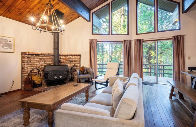 Mori no Kokoro ~ Chalet w/summer pool access!