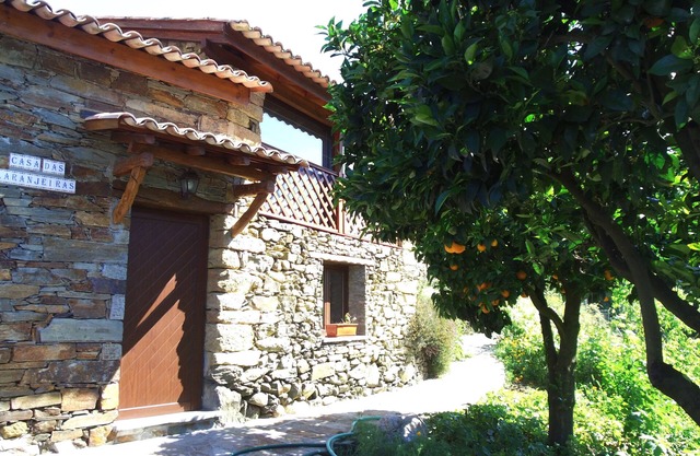 Mortazel River Houses - Casa das Laranjeiras
