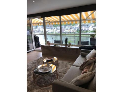 Moselapart II Modern retreat