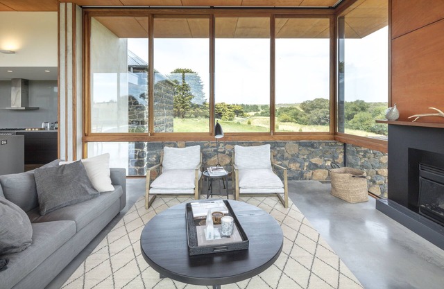 Moss River House - Architectural Masterpiece