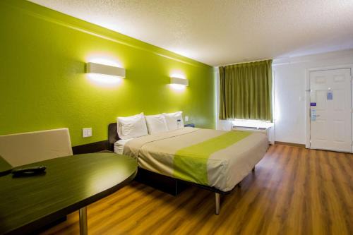 Motel 6-Austin, TX - Midtown