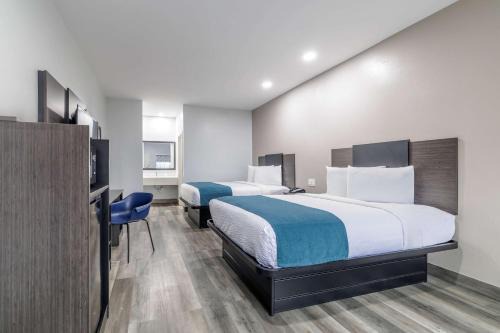 Motel 6-Brenham, TX