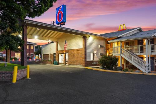 Motel 6 Clarkston WA