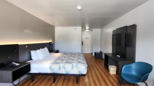 Motel 6-Ennis, TX