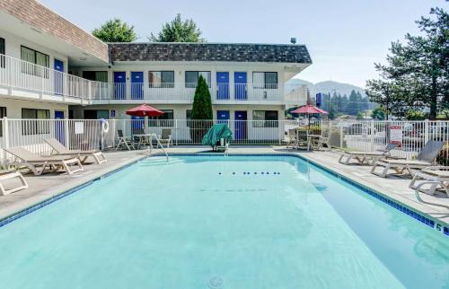Motel 6-Grants Pass, OR