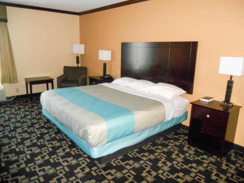 Motel 6-Joshua, TX