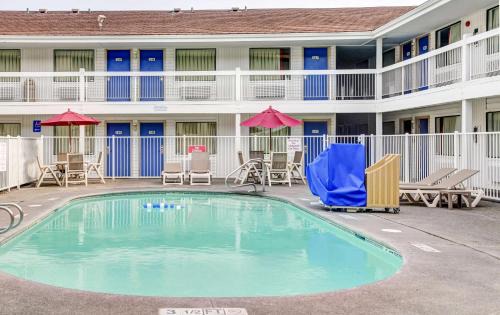 Motel 6-Medford, OR - North
