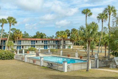 Motel 6-Spring Hill, FL - Weeki Wachee