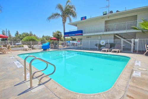 Motel 6-Tulare, CA