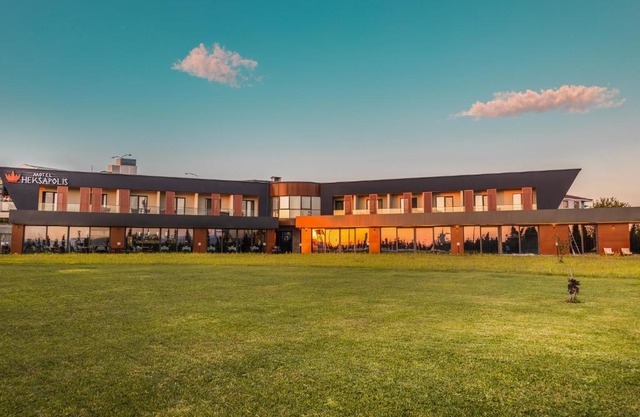 Motel Heksapolis
