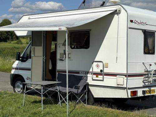 Motorhome in Hinckley- Sleeps 3- Pet Friendly