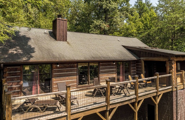 Mountain Memories: Mountain Cabin with Awe-Inspiring Views!