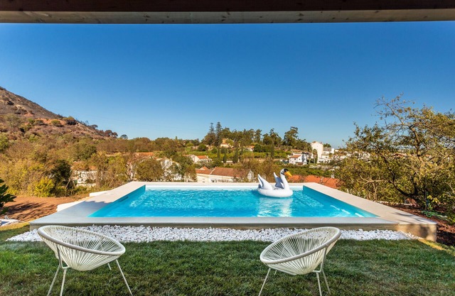 Mountain Arrábida Lodge by CadenzaLux