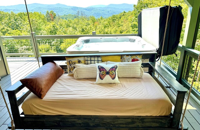 Mountain Bliss: Retreat to Barkada Cabin's Serene Escape. 2 ensuites, 3 Kings