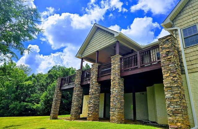 MOUNTAIN CABIN IN EAST TENNESSE