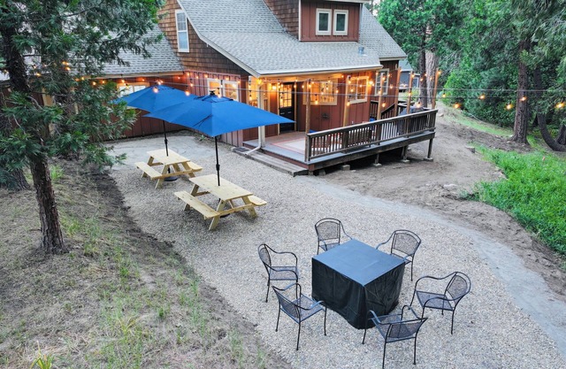 Mountain Cabin, Mins from Pinecrest Lake and Dodge Ridge!