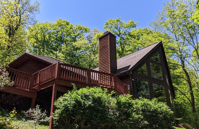Mountain Chalet – Panoramic Views of Blue Ridge Mountains!