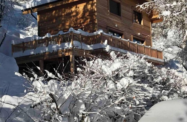 Mountain chalet near the ski lift at Praloup 1500 in the southern alps